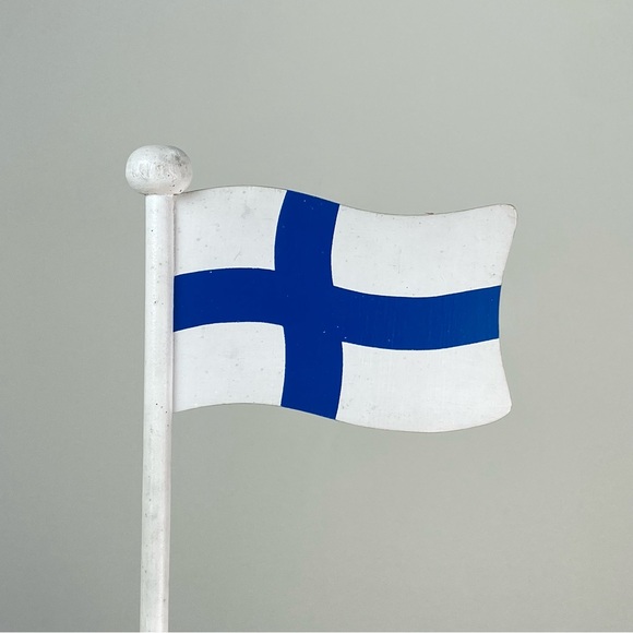 Vintage Wooden Table Flag Display Flag Pole - Finland Finnish White & Blue - Picture 5 of 10